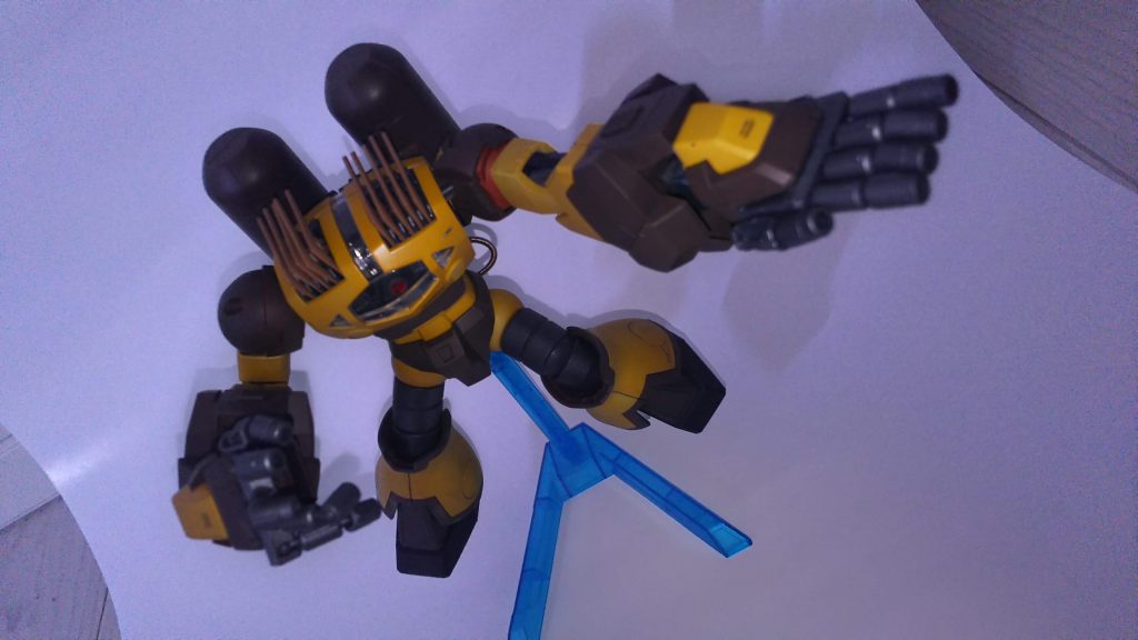 指からビームとかが出たり