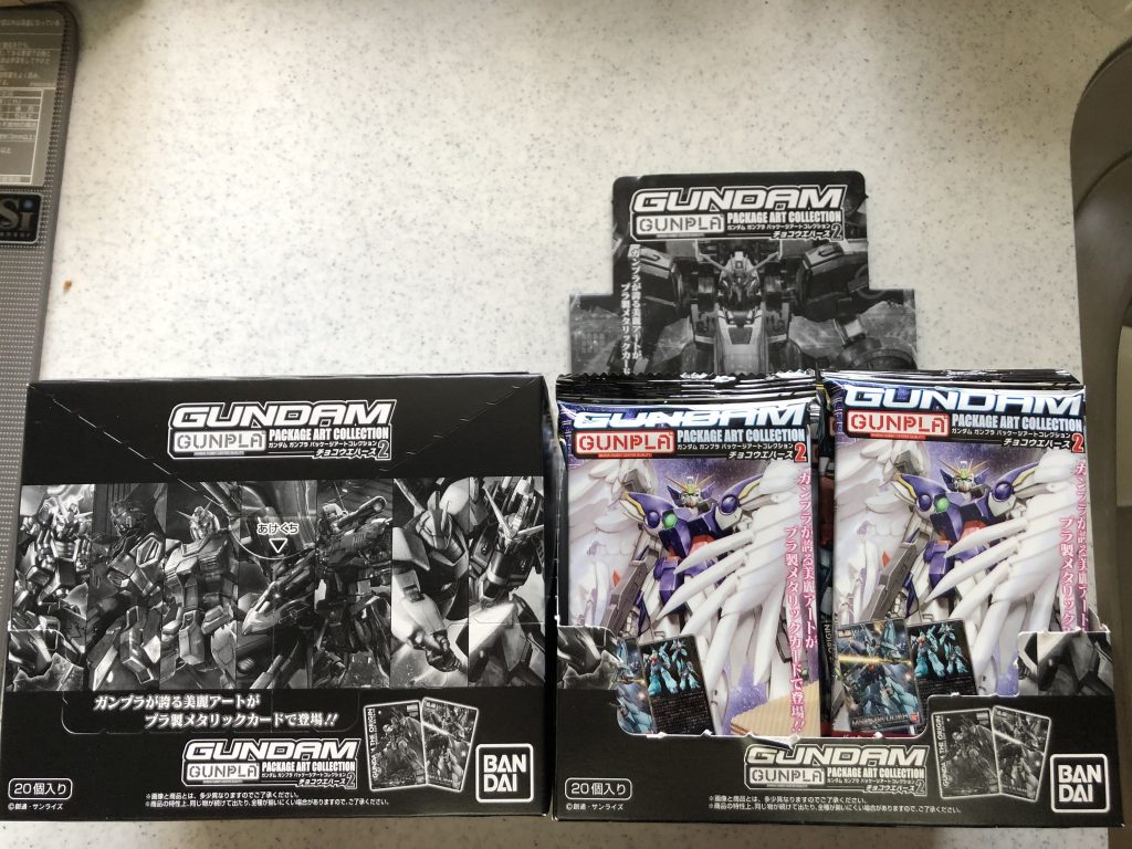 ガンダムウェハース　2箱買って楽しーです♪