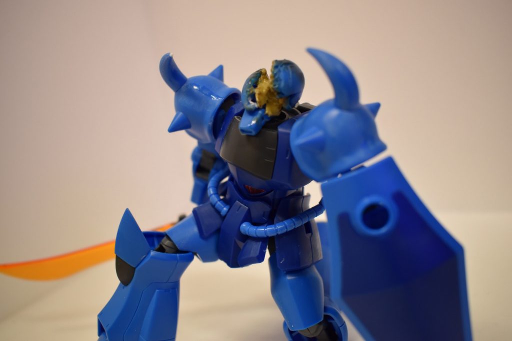 やられ役のグフ君