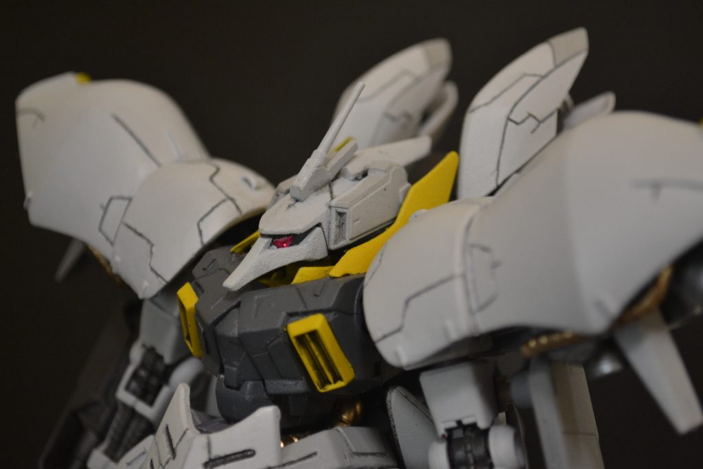 後付け設定
Rギャギャをベースにキュベレイのコンセプトを採用した量産試作機を指揮官クラス用に推力強化などを施したワンオフ機です。