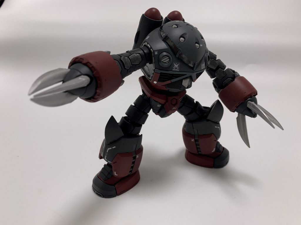 ズゴックは前かがみが似合う