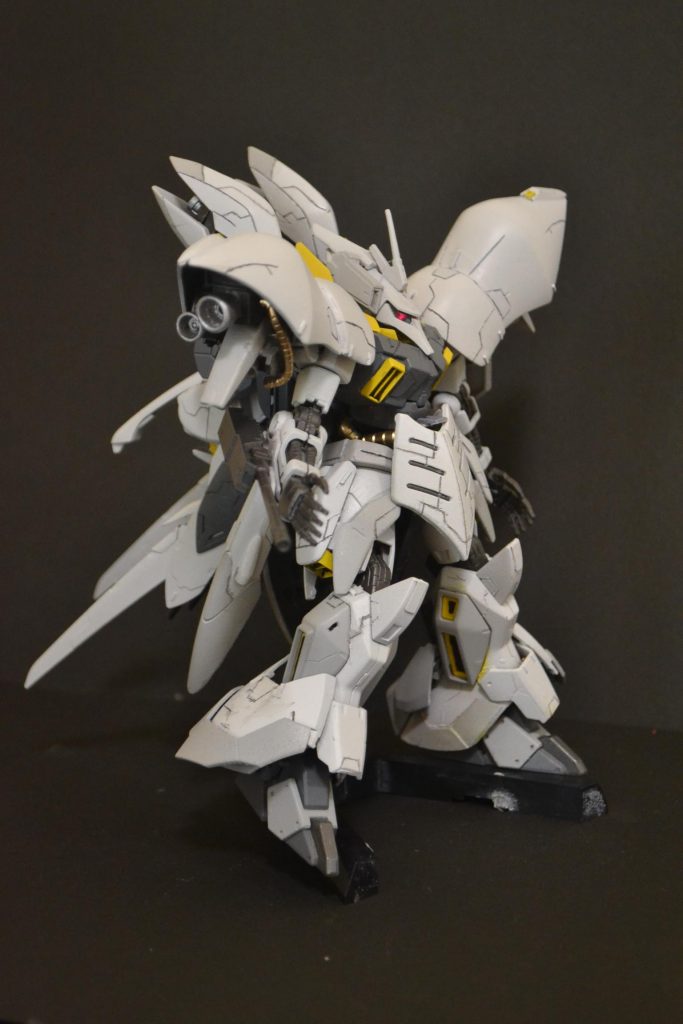 キュベレイといえば手ぶらのイメージなのでビームライフルを右手に固定してます。