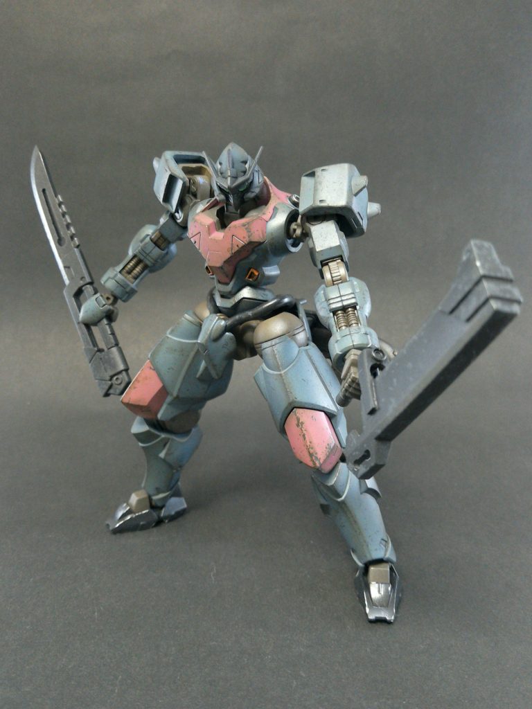 鞘で殴る!をやりたくて持ち手を追加
ブレードはノコギリと切り欠きを追加