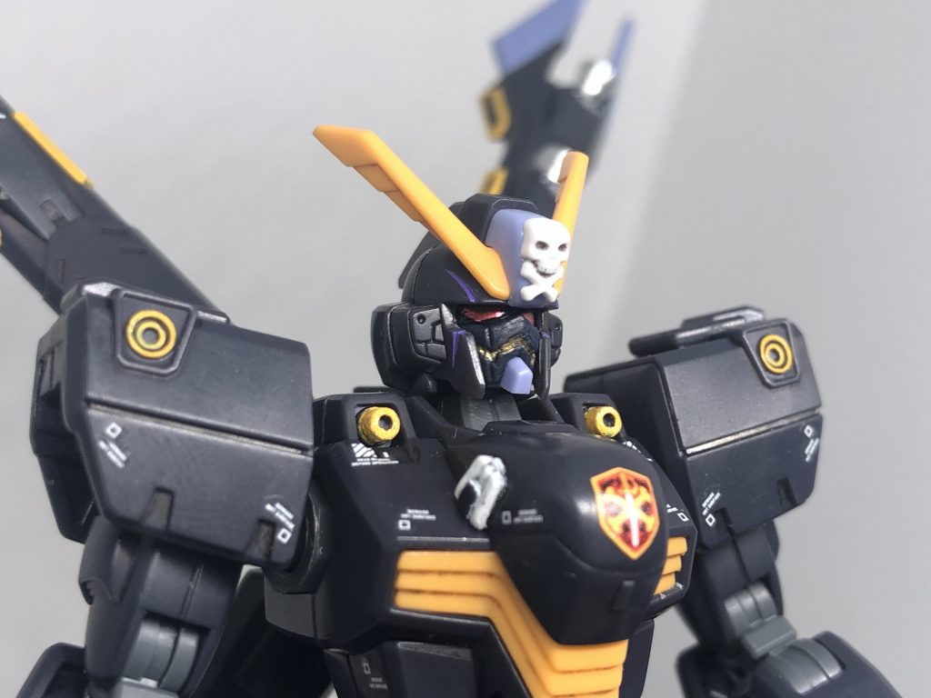 フェイスオープン時頭部アップ。