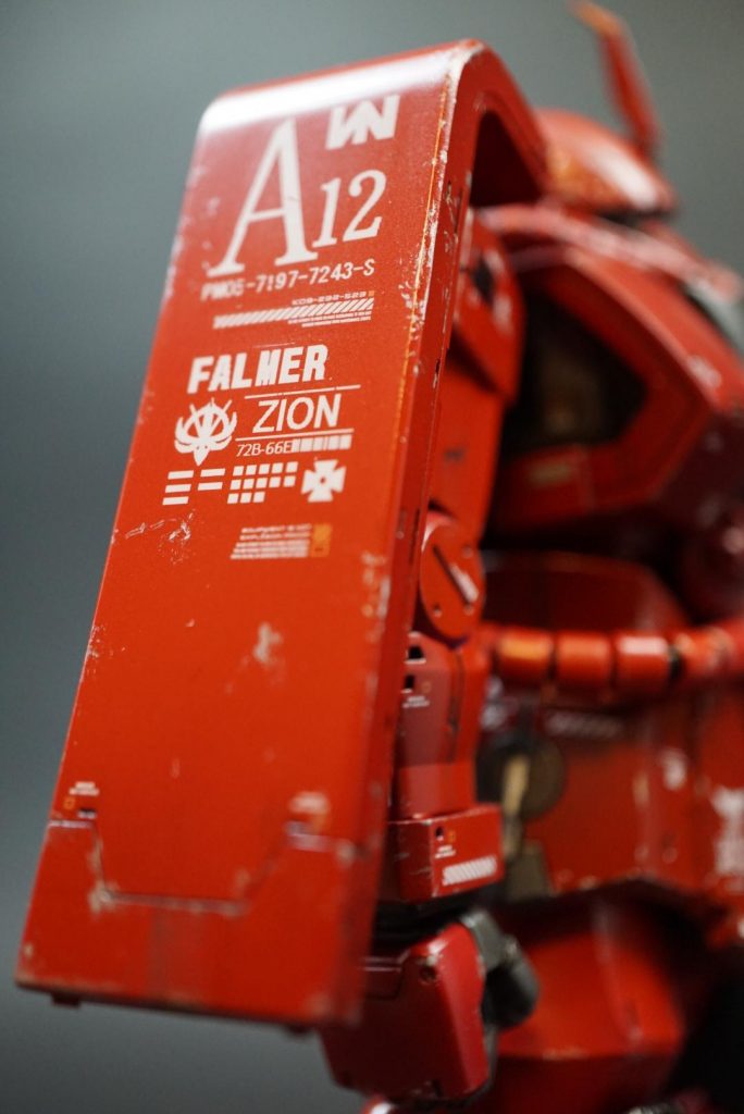 デカールは、Twitterのフォロワーさんのオリジナルです。旧表記の宇宙世紀がとてもステキ! アナザー感プラスに効果的です。