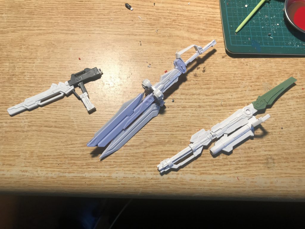 各武器の製作時
特にアロンダイトが重くなるので、チャレンジされる方は重量に要注意かと思います。