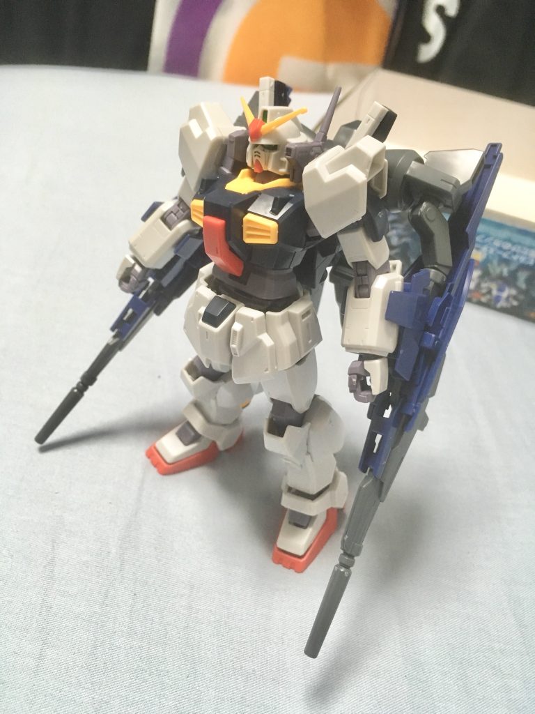 一応比較用にと撮ってたの見つけました。
元キットの接続パーツは固定型で可動しないしリーチが短くて射撃時は取り外さないといけなかったんで、リーチが伸びるジーエンアルトロンのサブアームパーツが正にジャストフィットでした。