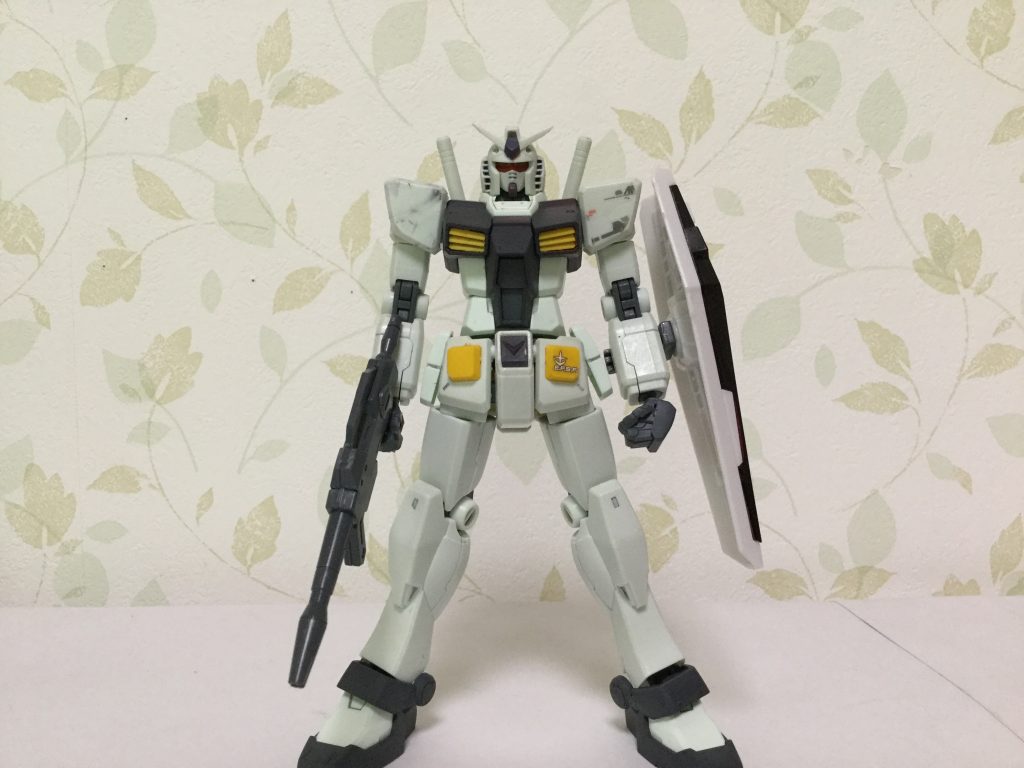 使用キットはHGガンダム、GM/GM、GBN-ベースガンダムです
塗装はいつも通りスプレー