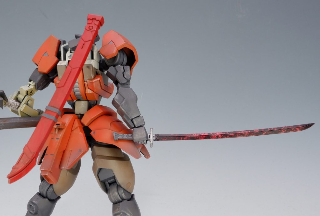 ▲不死斬り。原作の妖しさをラップ塗装で再現してみました。アストレイのガーベラストレートです。