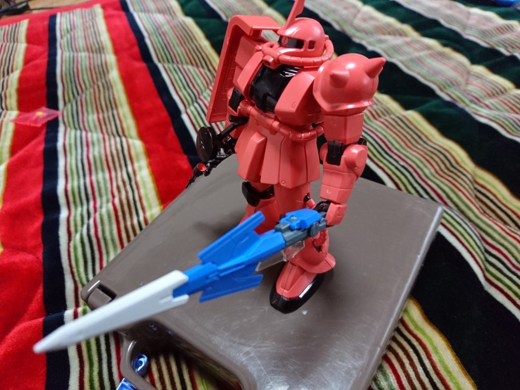 20年前のキットながら現在のHGの武装も取り付けられます