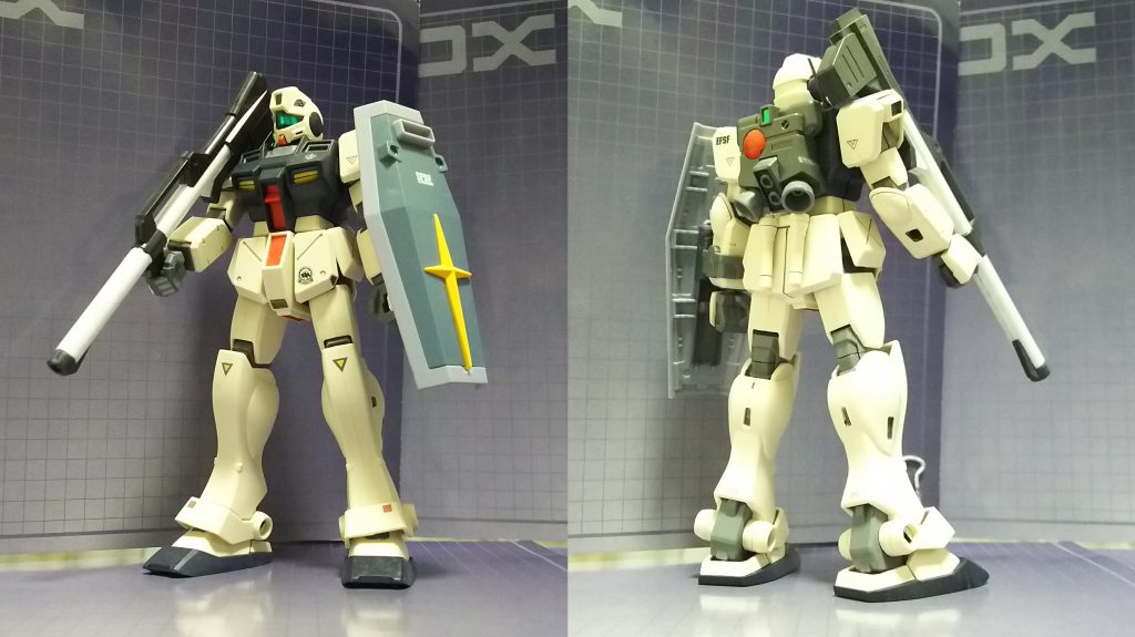 2番機、ジムコマンド。バズーカを装備した支援担当。