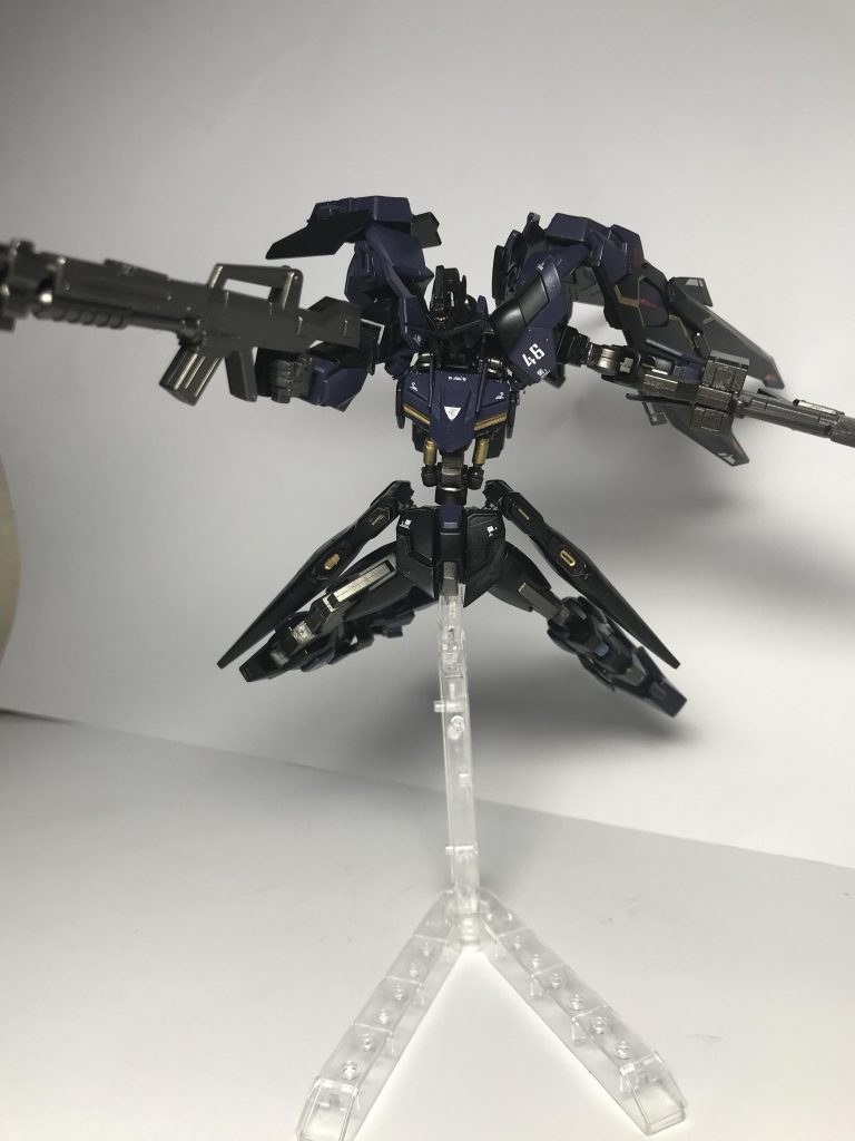 ライフルとショットガンで!
ライフルで相手を怯ませてからいっきにショットガンで撃破!これが戦法かな?w
設定
ビフロンスの改修にあたった整備士がライフル二個とも調べたところアスタロトと出てきたそうだ。