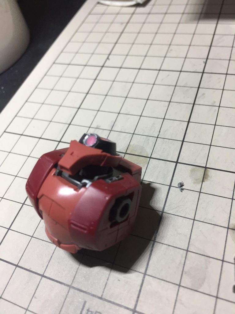 丸モールドとレジンでモノアイ仕込み