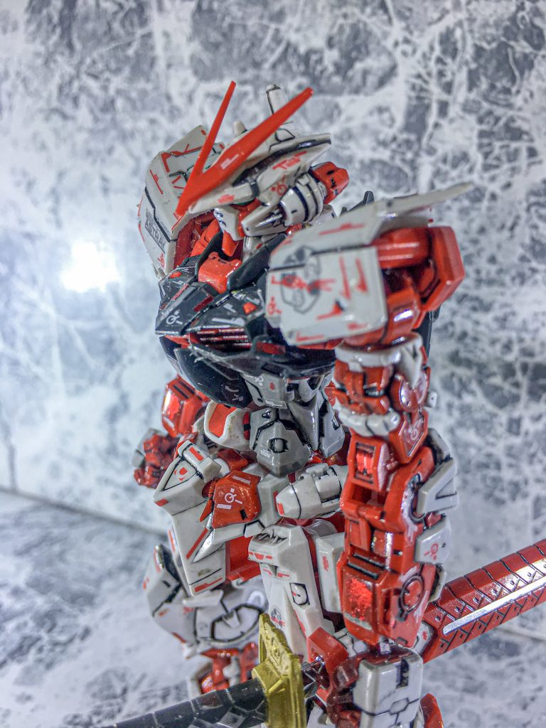 アストレイレッドフレーム–3枚目/制作者：こうま