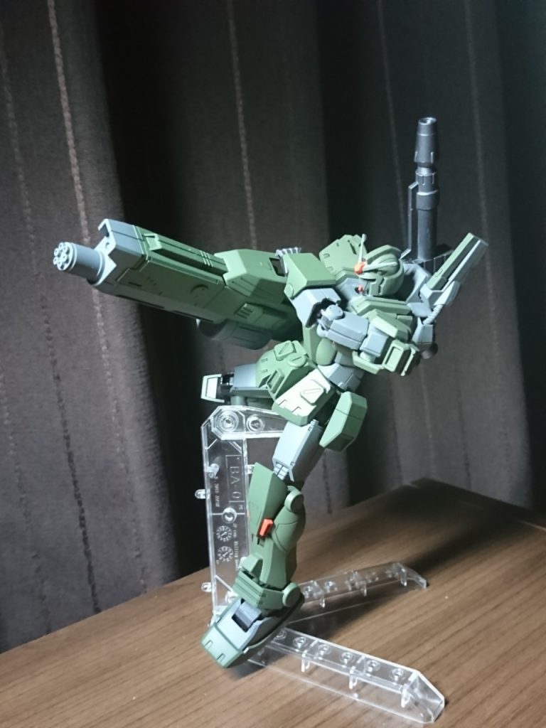 ヘビーガンダムと言えばフレームランチャー
結構重いのよね…