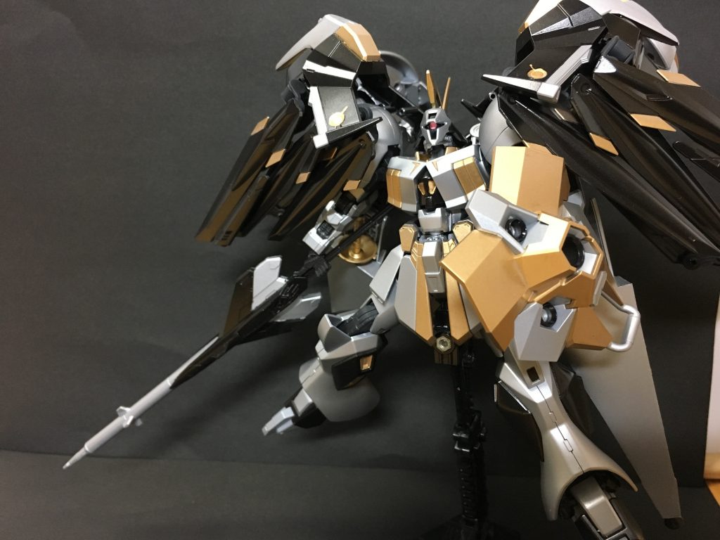 試作ヒートランス
ガズアル ガズエルの装備するヒートランスの試作型
試作型といえども性能は高く、持てる技術を注ぎ込み製作されたワンオフもの
