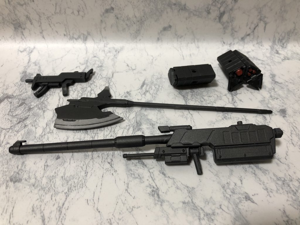 武装はミサイルポット。滑空砲。マシンガン。そしてハルバードです。