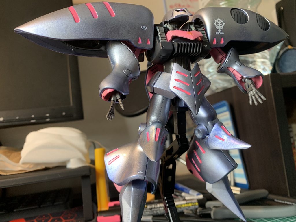 はじめは鏡面仕上げを考えていましたが、
それ以前の技術がまだまだな為、
トップコート艶有りで仕上げてます。