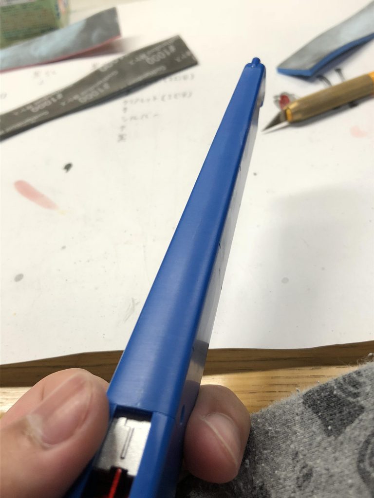 合わせ目がデカい(脚部)