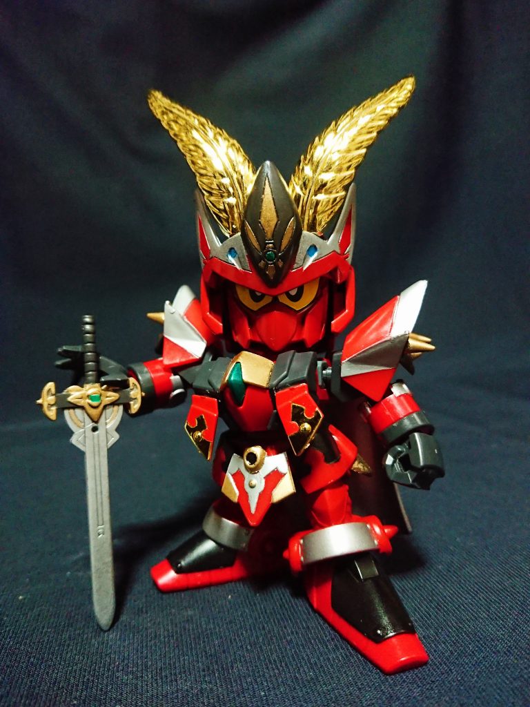 スラッとしたスタイルのため、大きめのマントよりも小さいほうが似合うので袁術ズサのマントを使用。
動きがあるよりもスマート感があるかと思います。