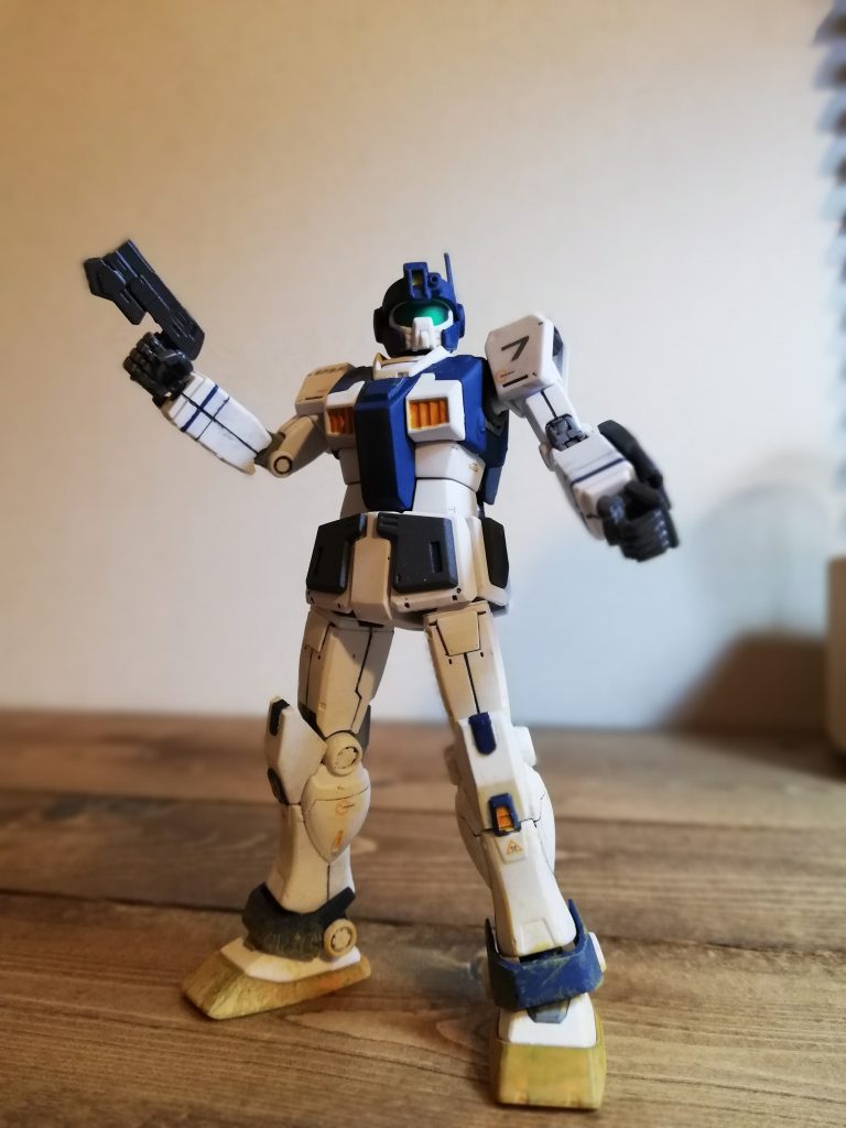 ビルドパーツ?の銃を装備。シールドないと弱そう。