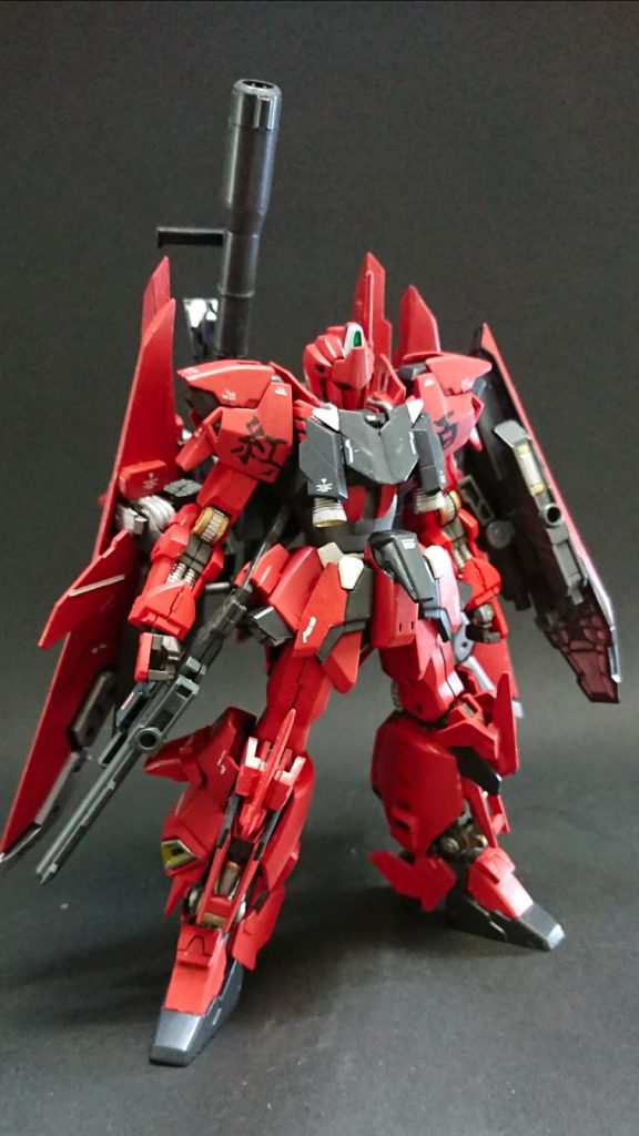 リメイク後
百式のウイングバインダーを更に特徴的にしてみようかと思いこの形に。
後ろが重そうですが足と胸部に重しを入れたのである程度は自立可能です。