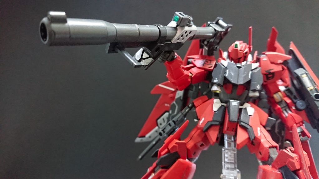 武装1 バズーカ
普段はバックパックにマウント
ジョイント部をセンサー風にしてみました。