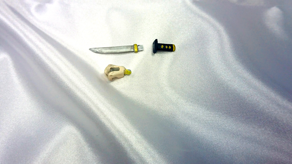 オプションパーツ
・刀身
・持ち手
刀の柄は鞘から取り外し可能。
刀身パーツと合わせることで鞘から抜いた刀の状態にできます。