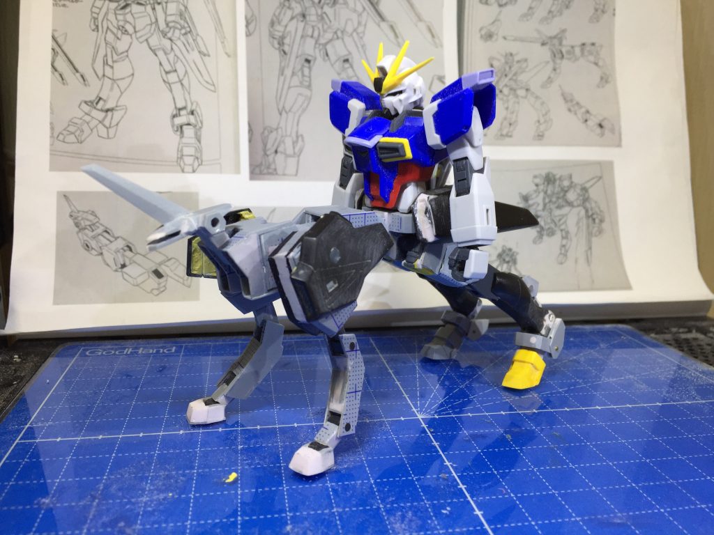 ここからコレクションシリーズのガイアのパーツを組み込んだことでだいぶ形がイメージ出来るようになりました