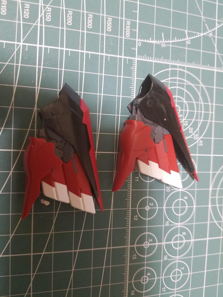 シナンジュのブースターにダークマターブースターの一部をプラ棒で接続してます