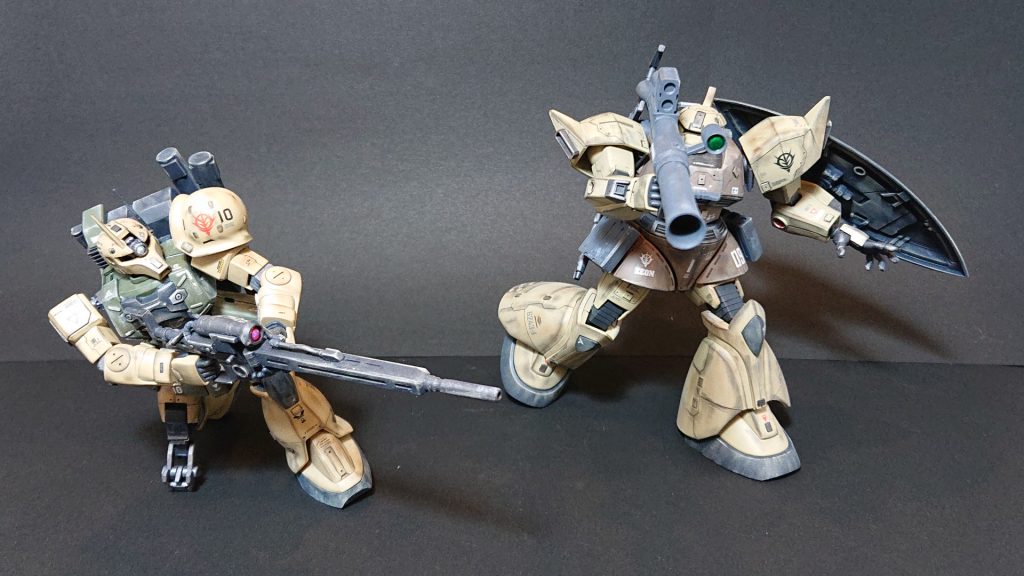 陸戦型ゲルググと配色を合わせています。
もう1機、同じ配色の機体を組み合わせれば、1個小隊ができますね。