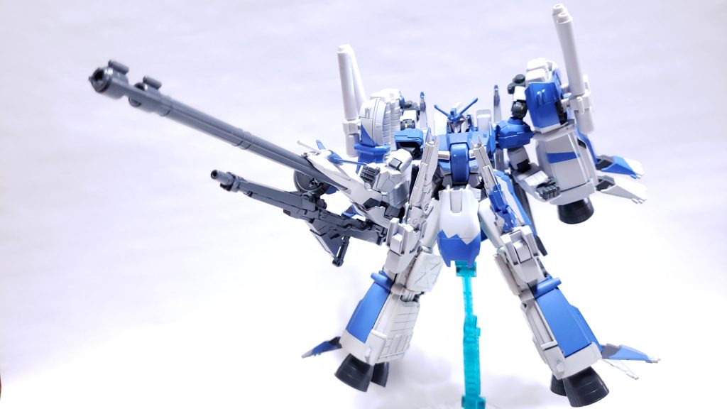 武装　ビームスマートライフル
C1型の物をそのまま使用
下にロング・メガ・バスターを取り付けれるようにしてます。
Sガンのスマートガンが無かったのでこちらを使用