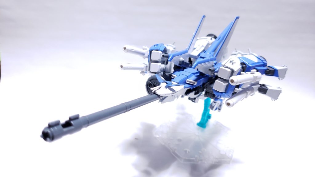 ウェブライダー形態
変形の都合でウィング部タンクとメガバスターは無しです(・・;)