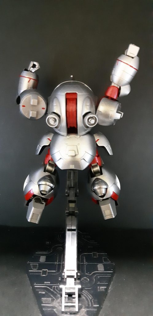 後ろから。
パイロットは元ヒューマン・デブリの賞金稼ぎ。チューンアップを繰り返し、ガンダムフレームとも戦えるULTRAなマン・ロディを作り上げた。ヒューマン・デブリ達のヒーローになりたいと思っている。