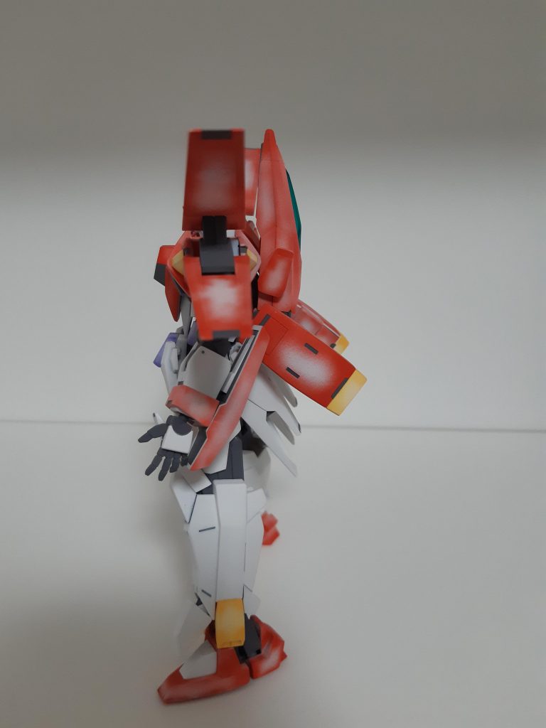 左手側から。
尚且つ、中心から外側にかけて赤が広がる様なグラデーションにしてみました。