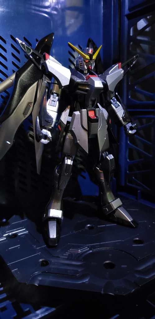 「またこれに乗る日が来ようとはな…」
久々にデスティニーと対面したシンの一言