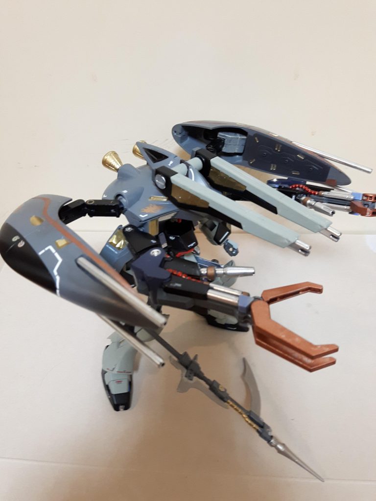 で、変形です。強襲モードです。