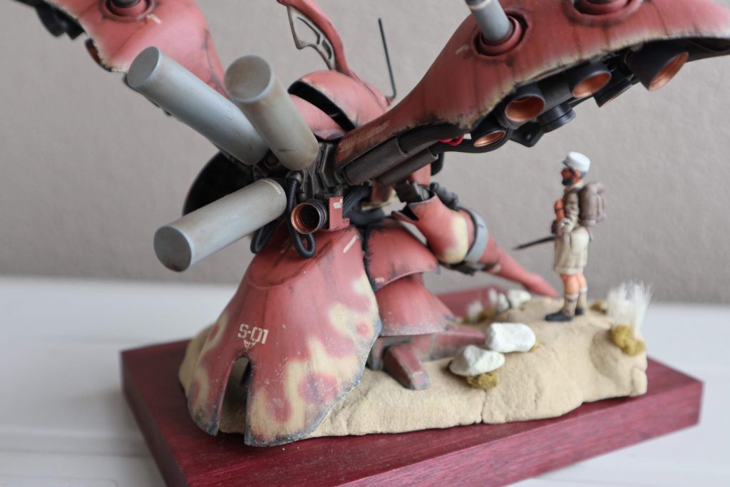 タンクはWAVEのロングタンクをカットしてかぶせときました。