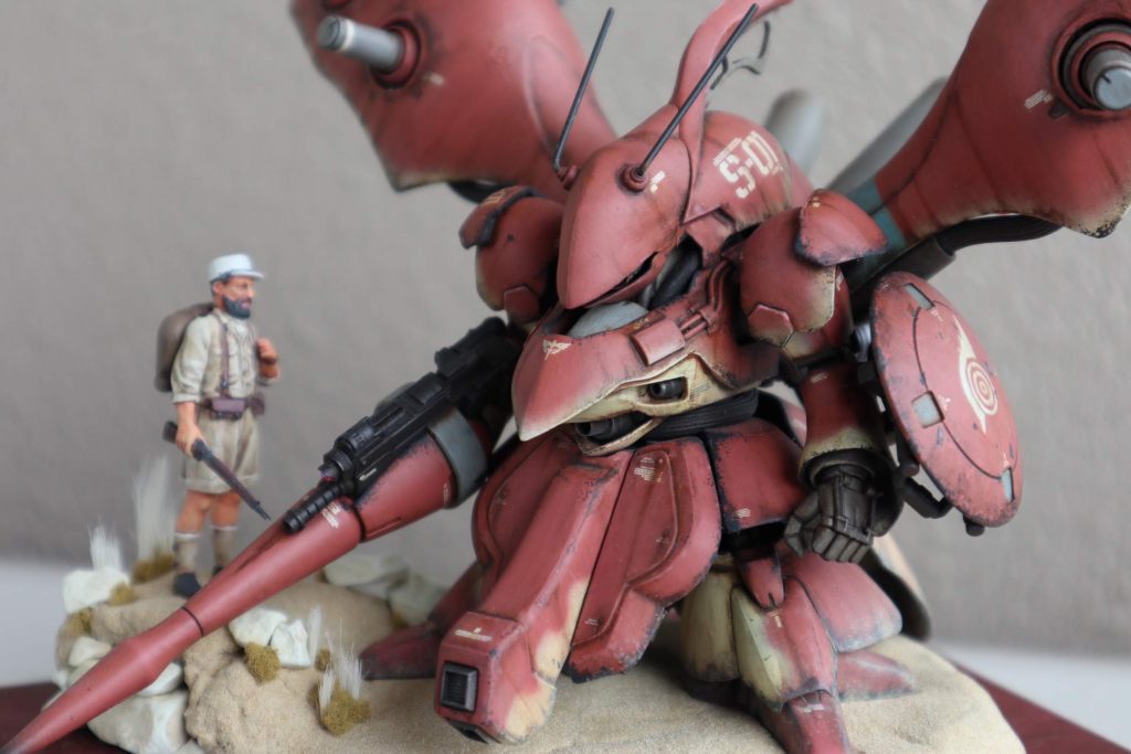 スケール的には1/35になるのかな?でもSDなのでそこは自由で!
腕も結構延長しています。