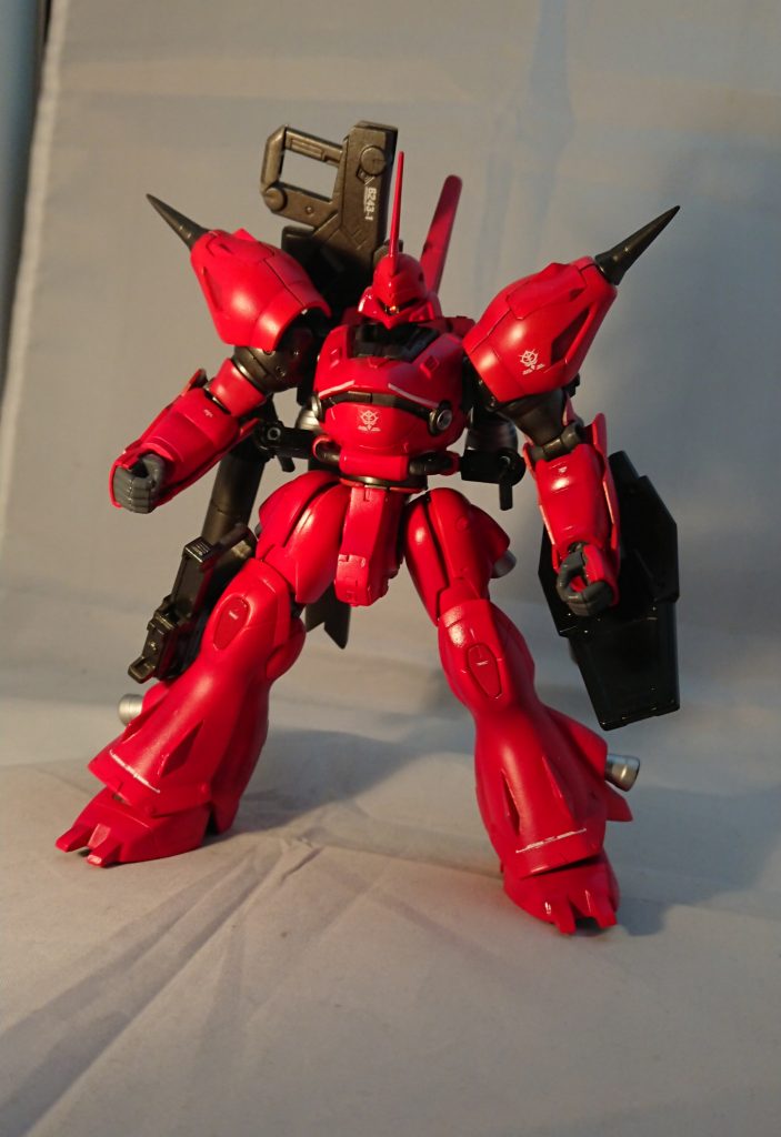 普通の立ち姿
しかし見れば見るほどケンプファーとしては邪道かもしれない…
盾持ちだし