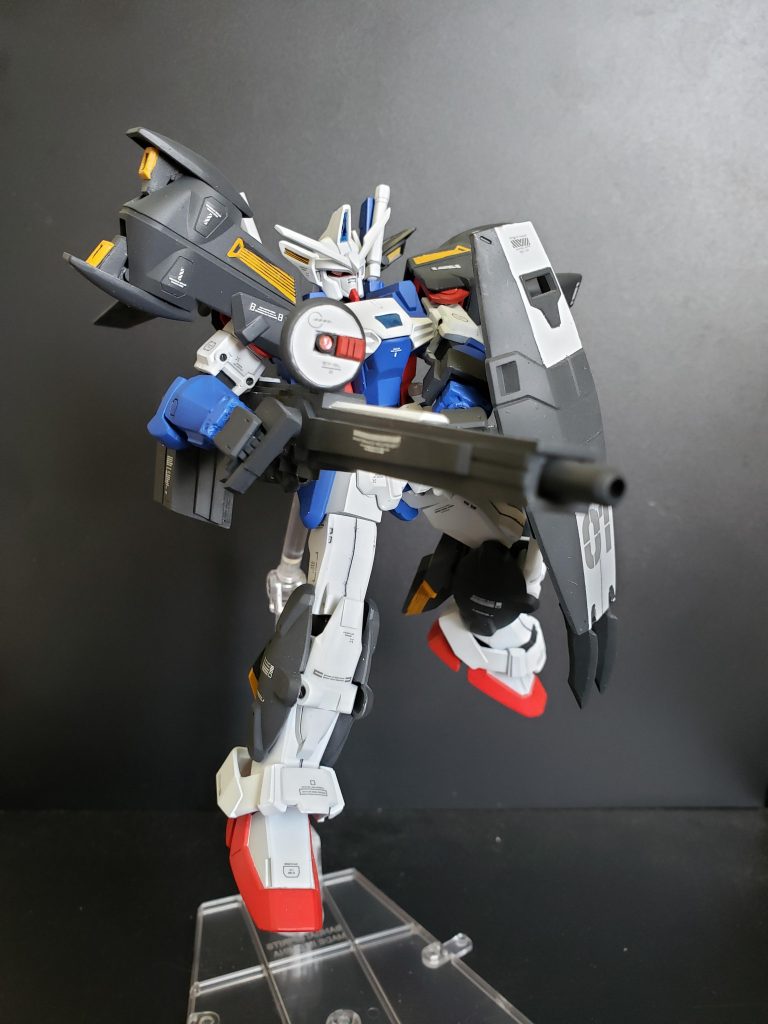 ランチャーはWのバスターライフルを参考にしたつもりが全然似なかった