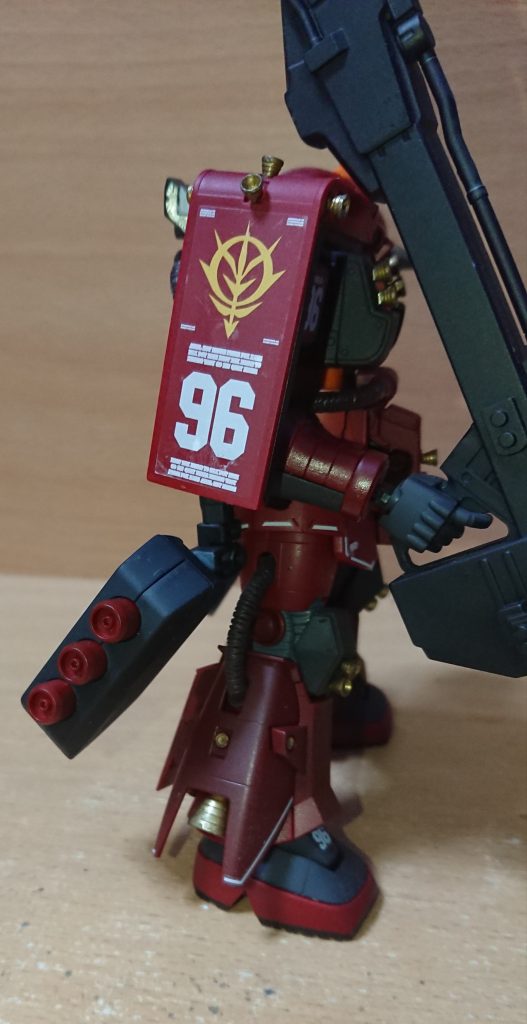 最後はファンネルです。
サザビーのを移植してます。