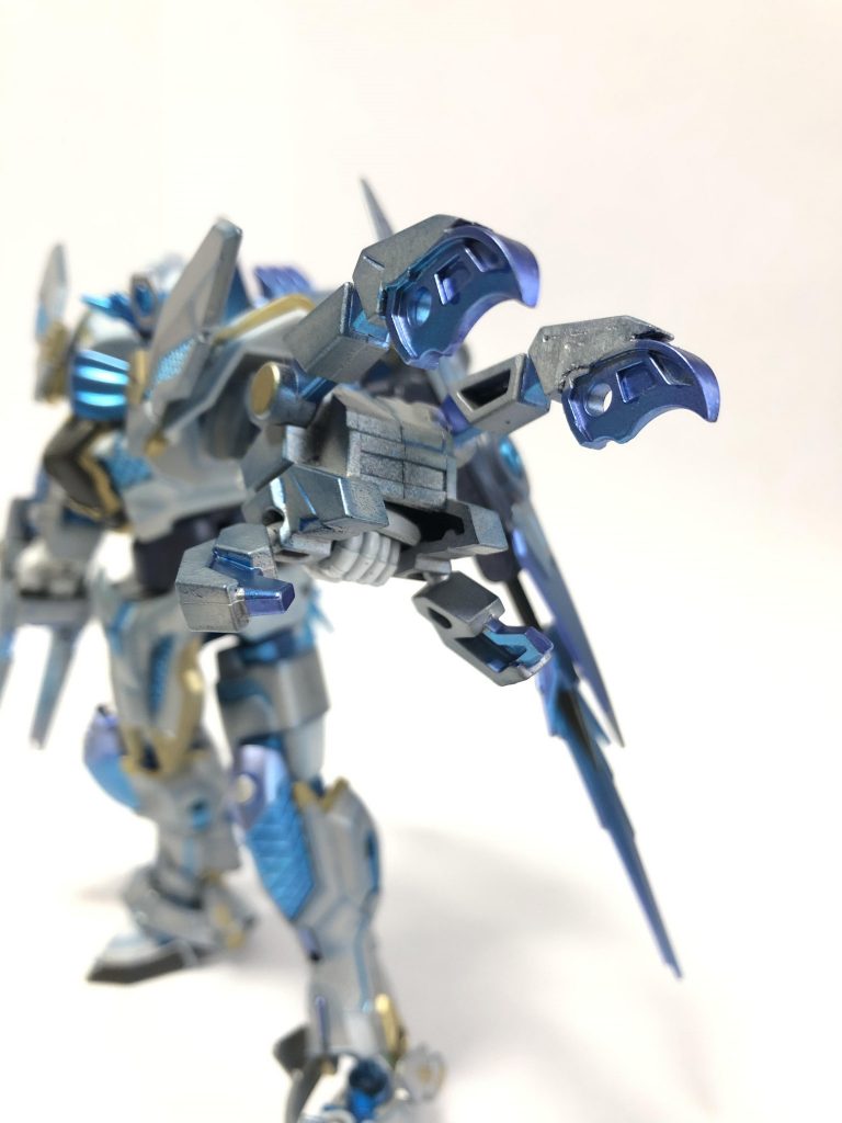 武装装甲「乙」 (ブソウソウコウ オツ)アームドアーマーVNです爪をコトブキヤのパーツに置き換えています見たまんまの凶悪武装！