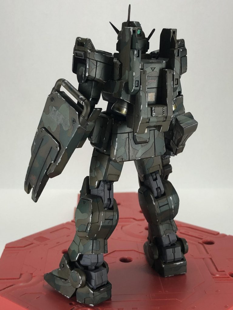 バックショット
ほとんど見えなくて目立たない箇所なんですが、バーニアの焼け塗装が難しかったです