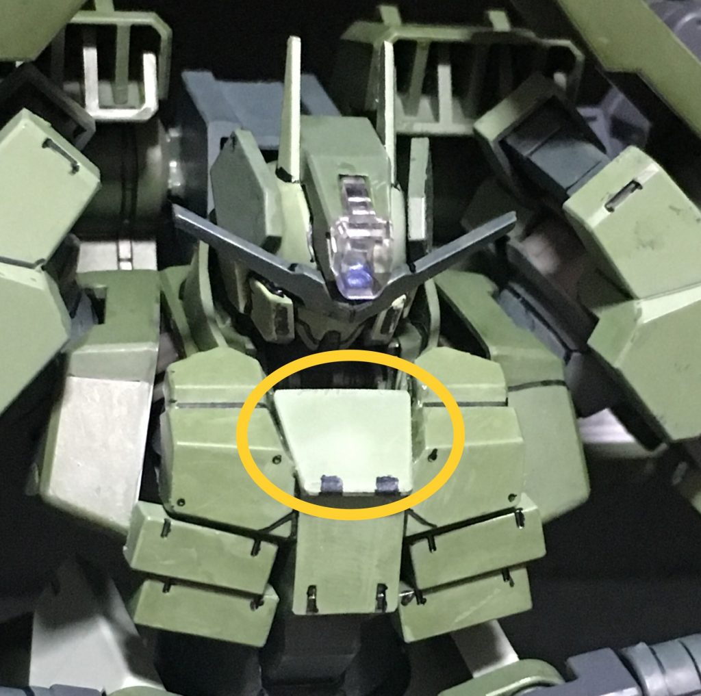 ここだけスッカスカなのでプラ板を貼り付けてます