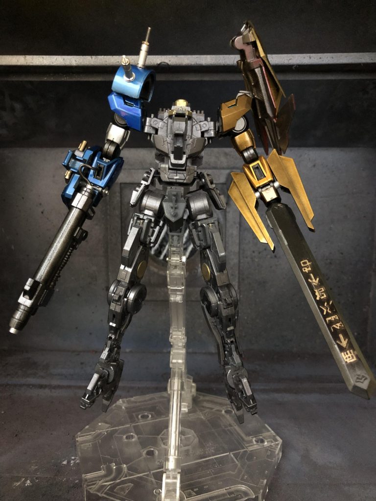 制作開始当初はこんなショボい感じからスタートしました。
色でごまかしてる感が否めませんね。
むしろこんなもんで「いい感じやん(*^ω^*)」と調子に乗っていた自分を張り倒したいです。