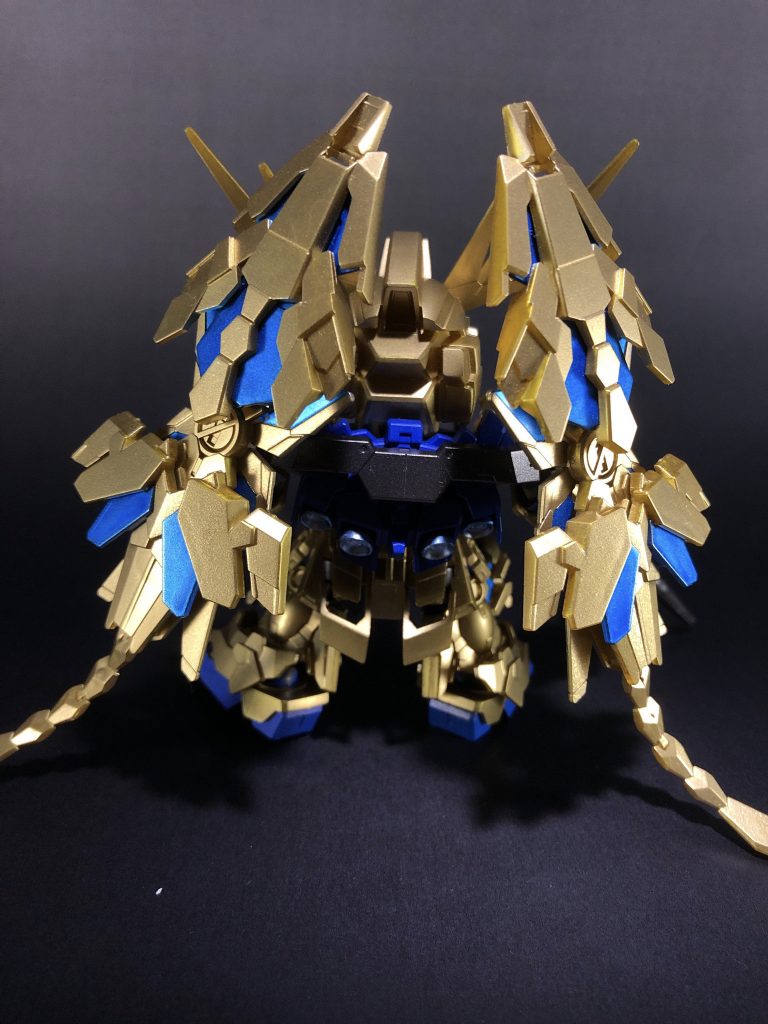 バックショットです
ゴールドが綺麗に写っていて感動しています(笑)