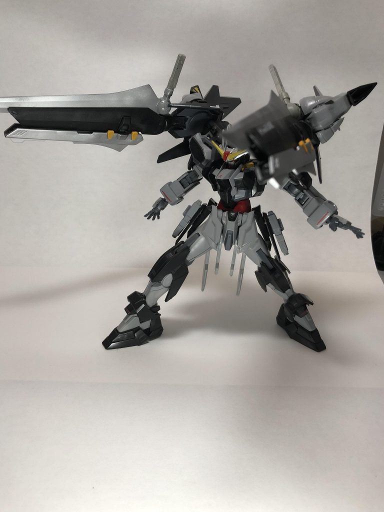 撃ち方これだとレールガン感よりましてる感じしませんかね...?