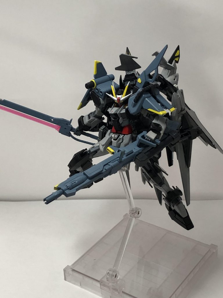 武器の名前もGNアグニとかGNシュベルトゲベールとかにしようと思ったんですけどそもそものGN武器の定義も分からないんでやめました(笑)