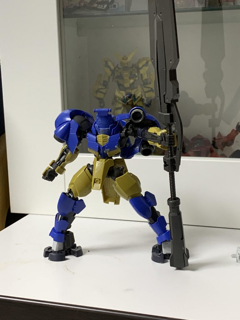 頭は肩のパーツを利用して作りました